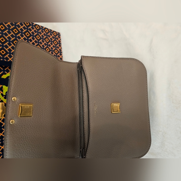 BRAND NEW! TORY BURCH BRITTEN ADJUSTABLE SHOULDER/CROSSBODY BAG & CARD CASE BUND - Picture 7 of 16